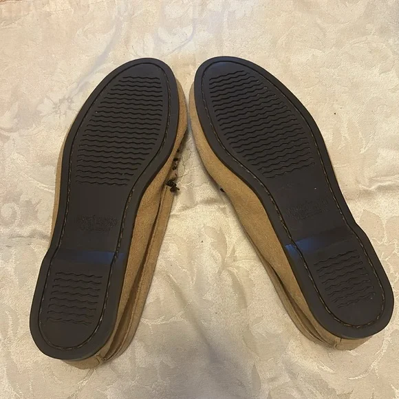 Ladies Minnetonka size 9 moccasins - Picture 5 of 8